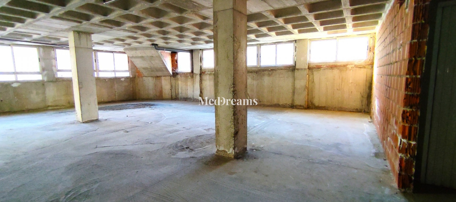 Resale - Garage - San Miguel de Salinas