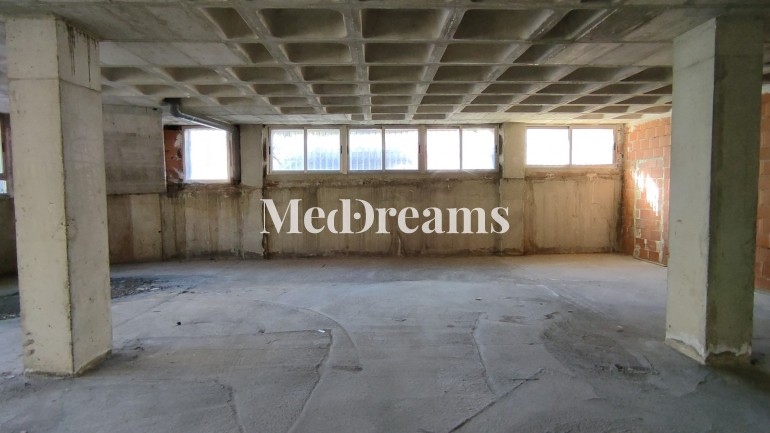 Resale - Garage - San Miguel de Salinas