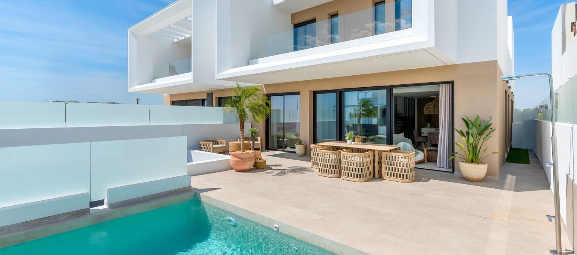 Nueva construcción  - Villa - Dolores - Sector 3