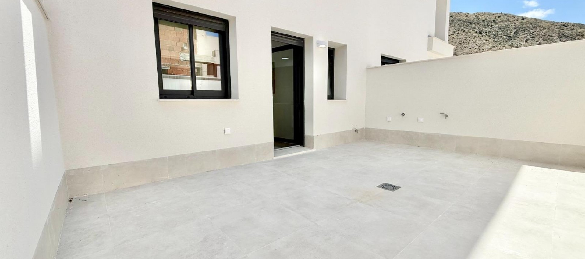 New Build - Town House - Cox - San Fernando