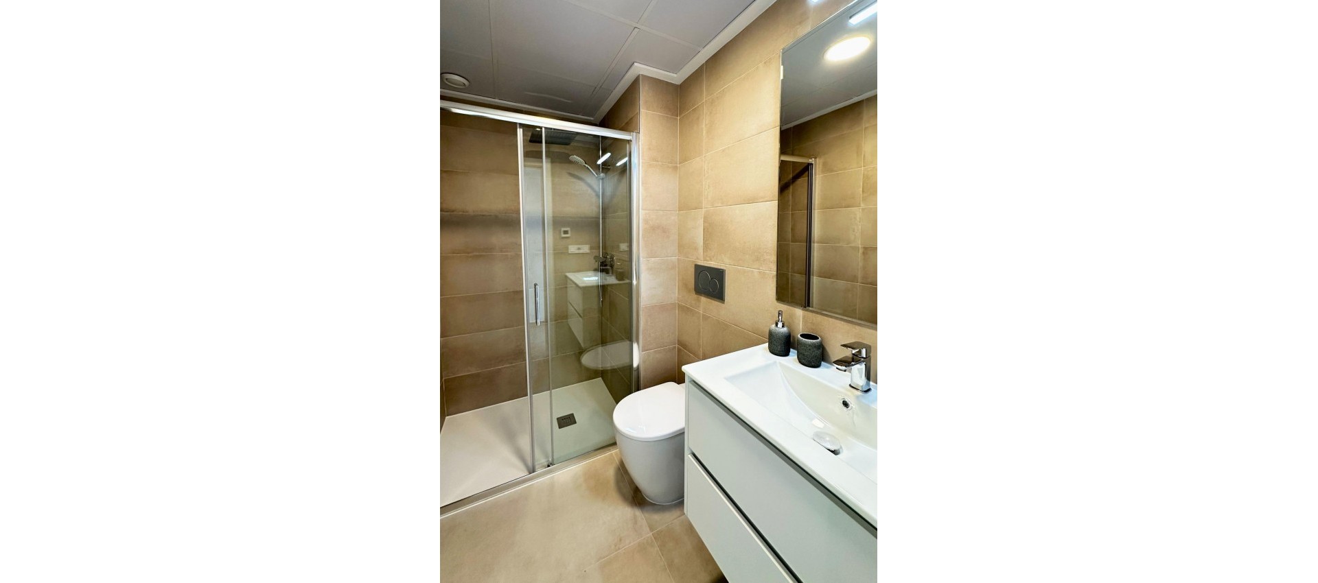 Nueva construcción  - Villa - Dolores - polideportivo