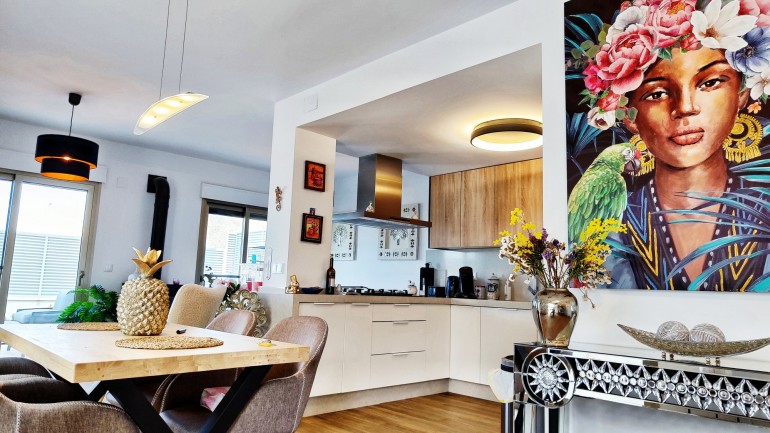 Reventa - Villa / Semi pareado - Cox