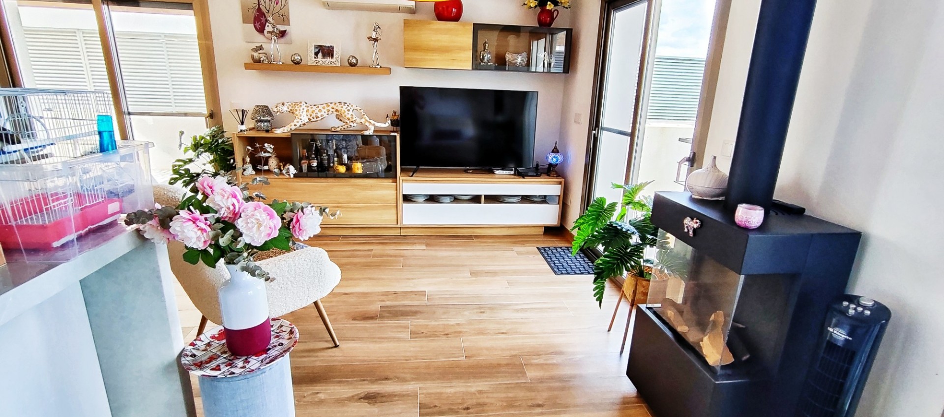 Reventa - Villa / Semi pareado - Cox