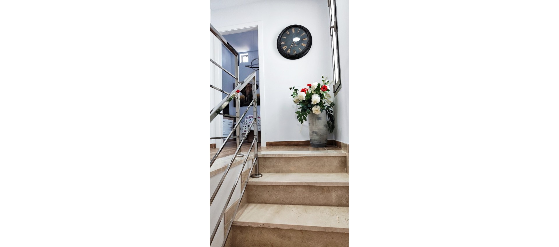 Reventa - Villa / Semi pareado - Cox