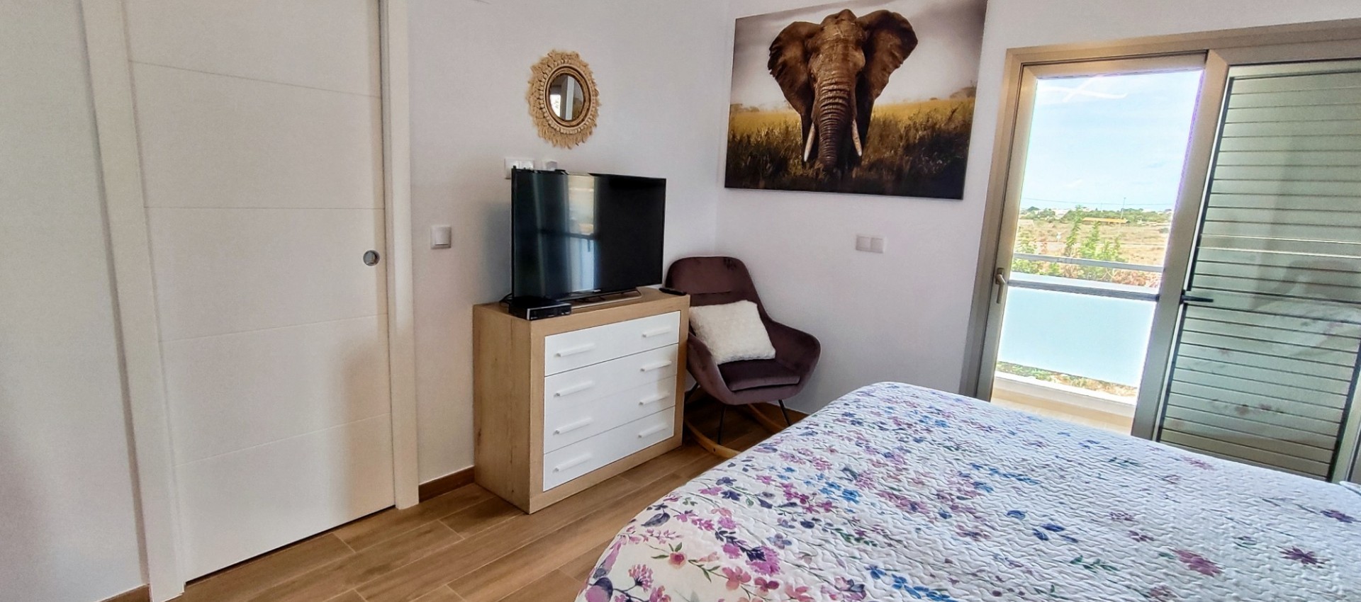 Reventa - Villa / Semi pareado - Cox