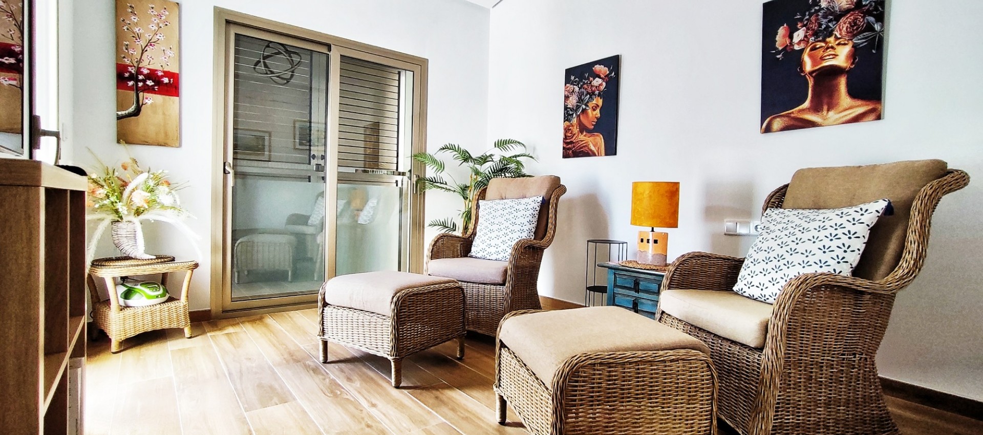 Reventa - Villa / Semi pareado - Cox